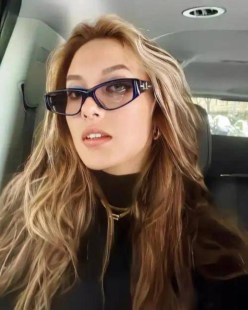 丰富, 单上她排第 丰富, 单上她排第